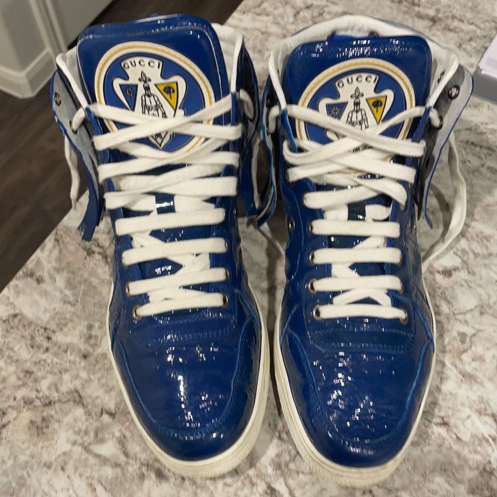Patent leather blue Gucci sneakers
